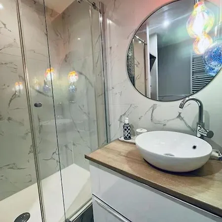 Apartment Charmant T2 Lumineux Idealement Situe